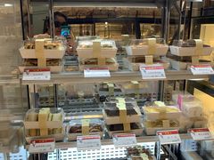 面包甜点陈列柜-红房子西菜馆(淮海中路店)