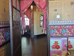 -靠山屯东北农家菜(八龙桥雅苑店)