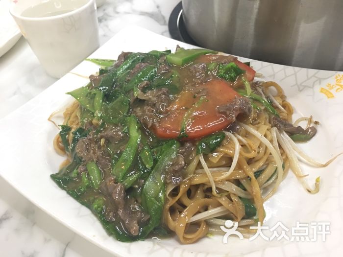 芥蓝牛肉炒粿条