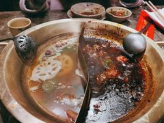 清油鸳鸯锅-小龙坎火锅(湖滨银泰in77店)