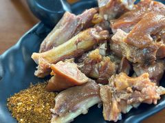 -鸿浩扒猪脚米线