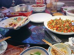 -川流不息·地道川菜·小龙虾(新松江路店)