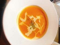 奶油南瓜汤-YUE·6·西式融合餐厅(外滩六号店)
