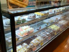面包甜点陈列柜-新侨三宝乐面包店(崇文门店)