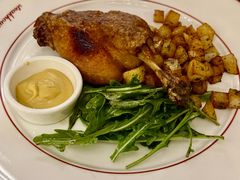 慢煮油封鸭腿配鸭油炒土豆-Entrecôte 法国牛扒馆(保利·时光里店)