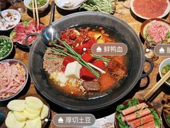 -四小区火锅·巷子里的重庆火锅(花照壁店)