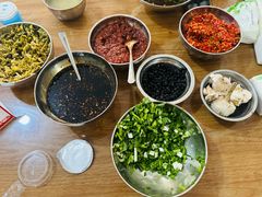 酱油泡小米辣-胡记牛杂粉