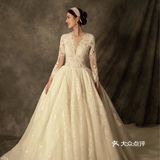 珍珠蕾丝婚纱