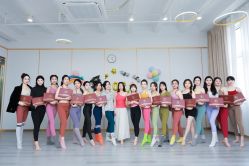 -亚太瑜伽普拉提学院