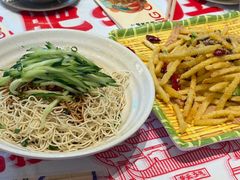 -肥肥虾庄·金牌油焖大虾(汉口城市广场店)