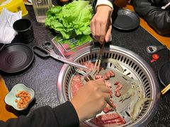 -汉城烤肉·黑金冠(华山路店)