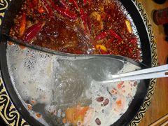 大骨鸳鸯锅-黄家码头老火锅(解放碑旗舰店)