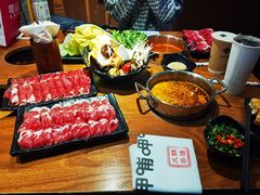 -呷哺呷哺(万达新世界店)