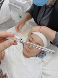 -凡碧诗毛孔收细