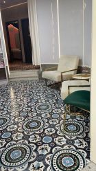-PE SALON 