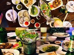 -Green Tree Rest. & Pub