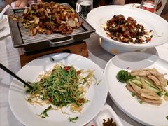 巧拌豆苗-四季民福烤鸭店(王府井灯市口店)