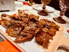 -小董哥烤串·爆汁大油边(故宫店)