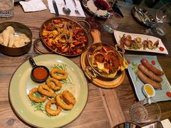 -SISTERS BAR RESTAURANT川意酒馆(嘉善老市H楼店)