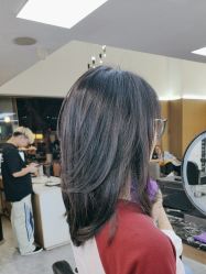 -诗悦发型烫染SALON