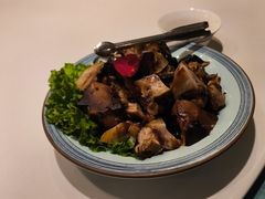 -海派美食·家宴海鲜青岛菜·石锅鲽鱼头(东方城店)