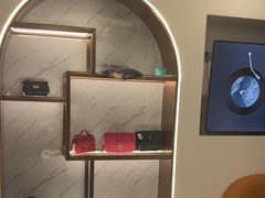 -聚云奢二手奢侈品黄金手表包包回收·中古店(中福城店)