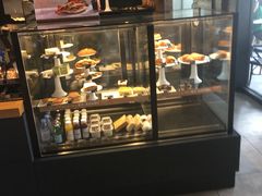 面包甜点陈列柜-星巴克(福州大洋百货分店)