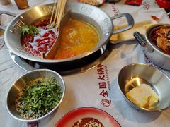 -大芊金重庆串串火锅(南京路店)