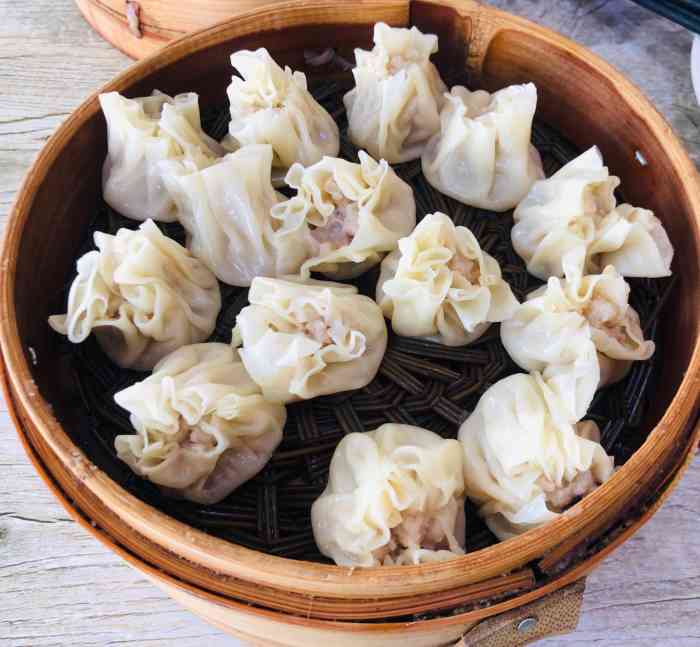 盛泽烧卖(震泽店)-"去震泽古镇逛逛,特意来尝了下盛泽有名的肉.