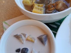 -亮马河饭店翠雅咖啡厅