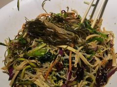 -老码头黑皮肘子锅包肉(赣水路店)