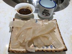 纯自制皮冻-灶座小锅烀饼·铁锅炖(道里店)
