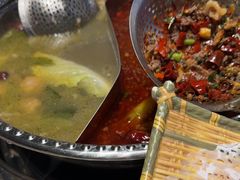 -乡土黄·鲜牛肉火锅·小龙虾(兴业街店)