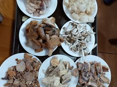 -东巴谷野生菌火锅餐厅