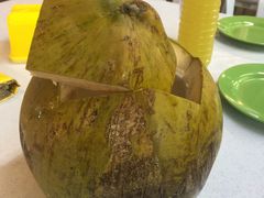 泰国香椰子-明记烧鱼美味店