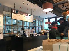 -Dough&Joe团憩(瑞虹天地月亮湾店)