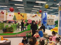 -莫莉幻想儿童乐园(三河燕郊永旺店)