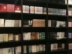 -钟书阁(松江泰晤士小镇店)