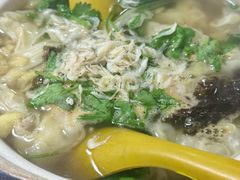 -小许三鲜砂锅馄饨店(家多乐烟酒店)