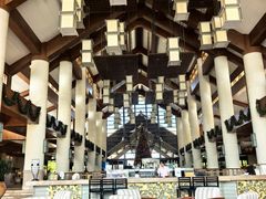 -亚龙湾喜来登·美景台大堂吧