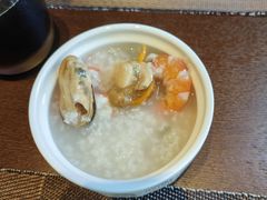 -大中华希尔顿酒店-念自助餐·嗨啤·小龙虾