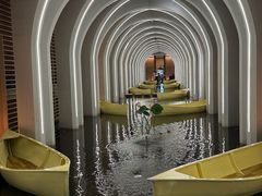 -涨巢·潮玩水疗局