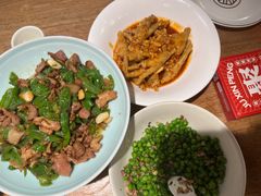 -聚鑫朋酸菜肥肠(文艺路口店)