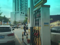 -冠德石油威程加油站