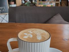 -初见咖啡(青大路店)