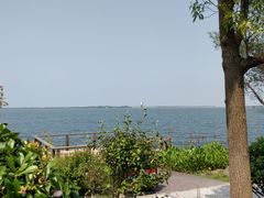 -上海滴水湖皇冠假日酒店