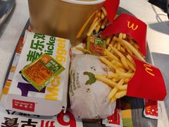 -麦当劳(宝山大厦店)