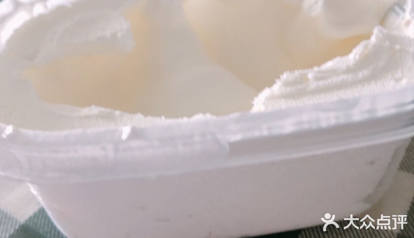 配着奥利奥碎吃，不要太好吃。哈哈哈 自己在家里