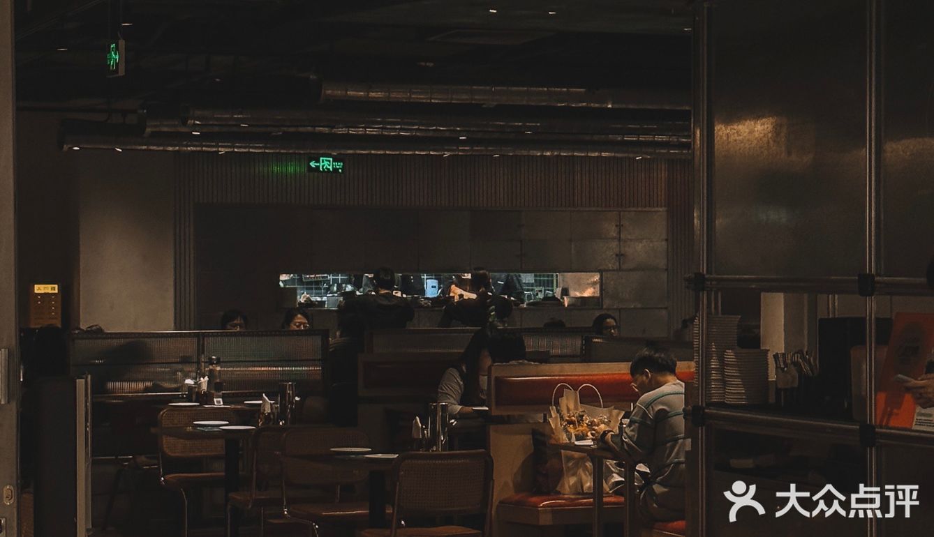 广州｜吃了6年的简餐店出流心布拉塔芝士啦🥳