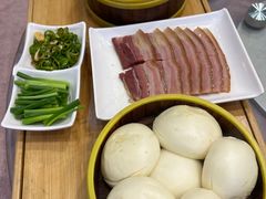 陇西腊肉夹热馍-陇菜和盛祥(金轮宾馆店)